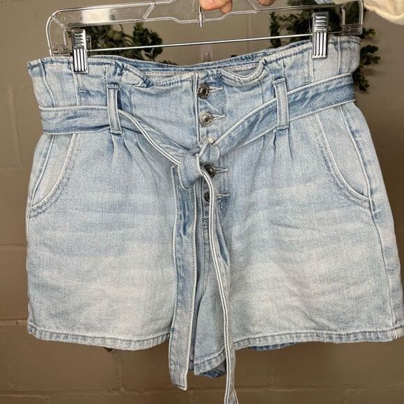 American Eagle Outfitters Pants - American Eagle Outfitters Light Wash Paperbag Waist Jean Shorts